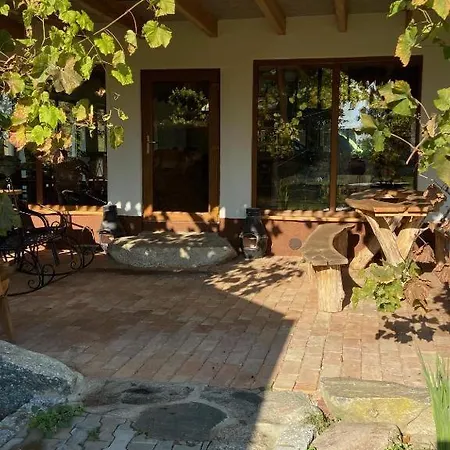 Agrowinnica بيت ضيافة *